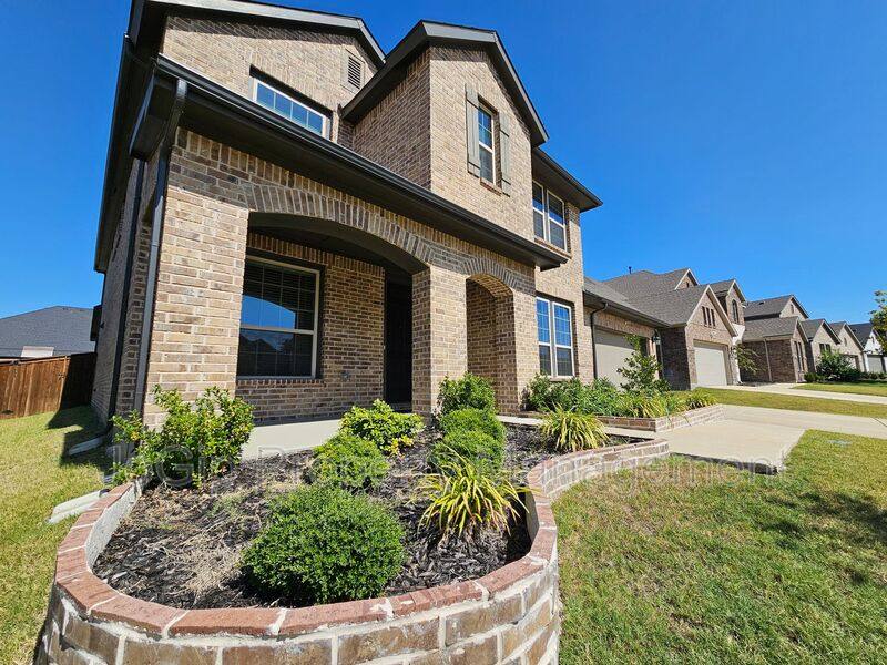 House for rent at 1740 Jamestown Dr, Forney, TX 75126