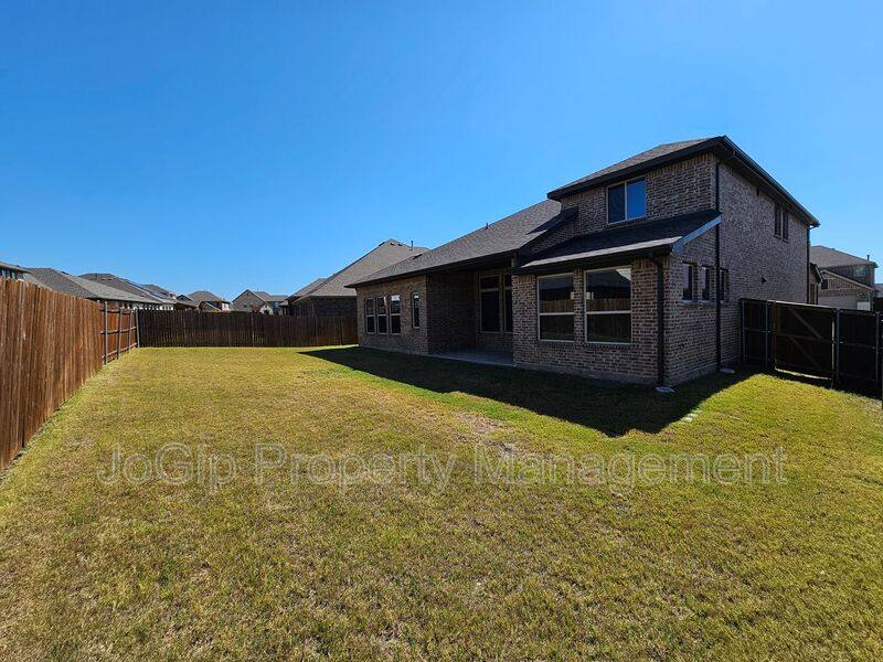 House for rent at 1740 Jamestown Dr, Forney, TX 75126
