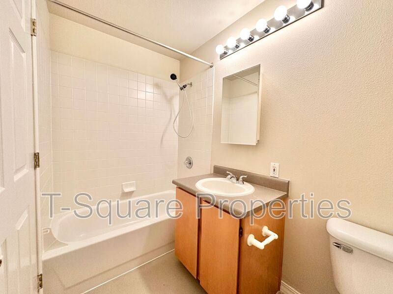 Apartment for rent at 9525 NE 180th St #303, Bothell, WA 98011
