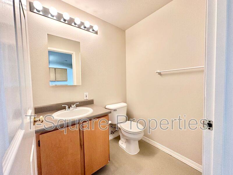 Apartment for rent at 9525 NE 180th St #303, Bothell, WA 98011
