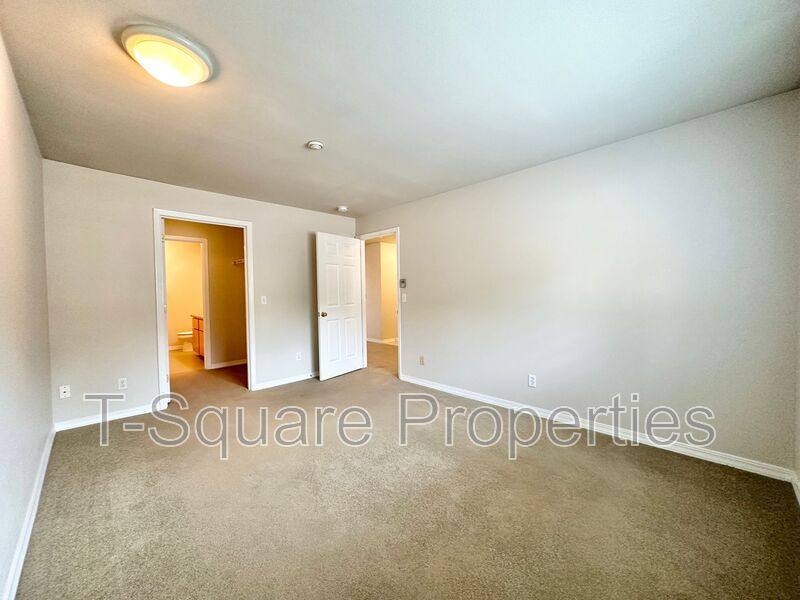 Apartment for rent at 9525 NE 180th St #303, Bothell, WA 98011