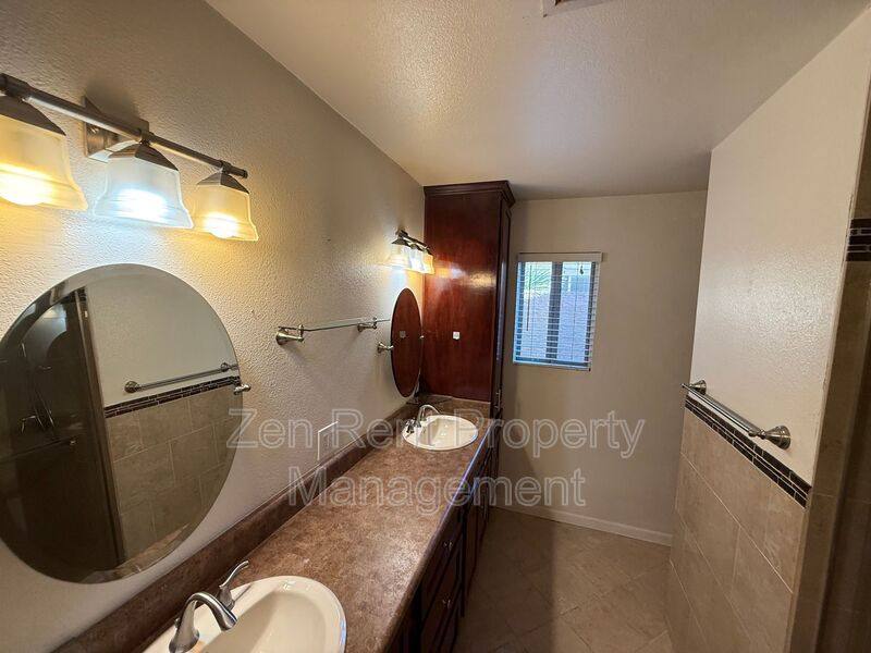 House for rent at 15448 N 63rd St, Scottsdale, AZ 85254