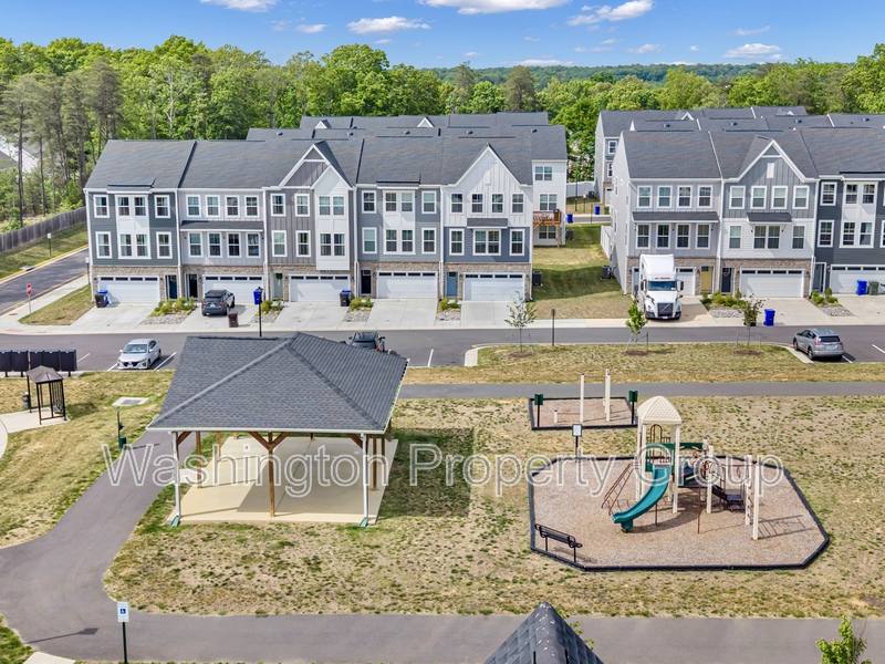 Townhouse for rent at 4013 Singerville Court, Fredericksburg, VA 22408