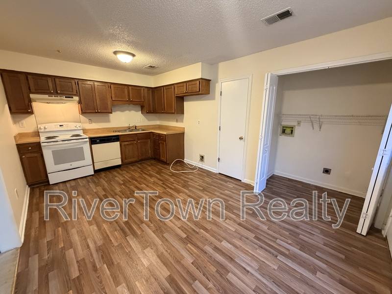House for rent at 3834 Windermere Rd, Memphis, TN 38128