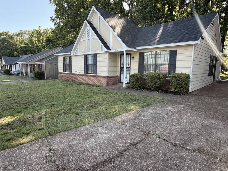 House for rent at 3834 Windermere Rd, Memphis, TN 38128