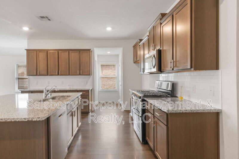 House for rent at 503 Willow View Way, Princeton, TX 75407