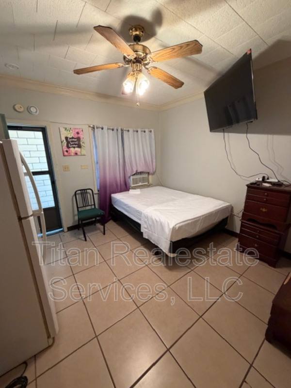 Apartment for rent at 218 W Saint Peter St #3, New Iberia, LA 70560
