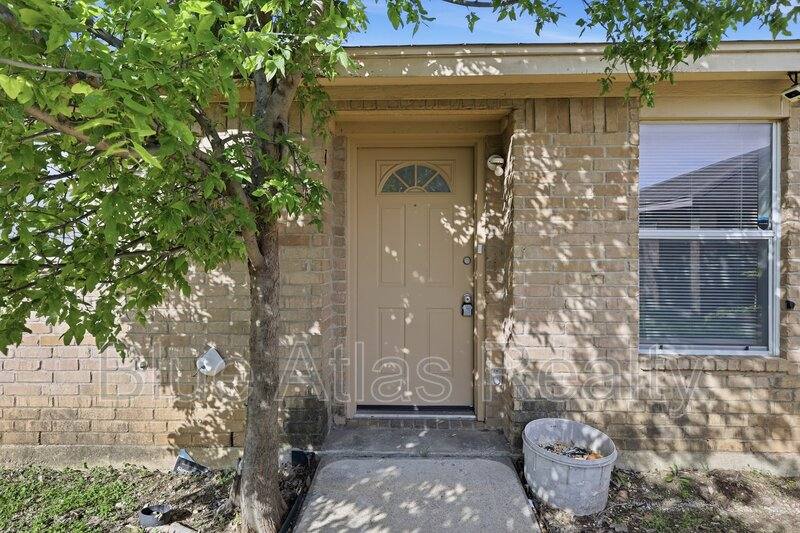 House for rent at 125 Cambridge Dr #4, Fort Worth, TX 76179