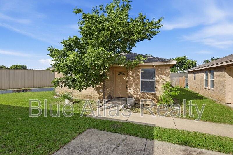 House for rent at 125 Cambridge Dr #4, Fort Worth, TX 76179