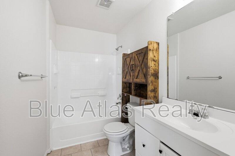 House for rent at 125 Cambridge Dr #4, Fort Worth, TX 76179