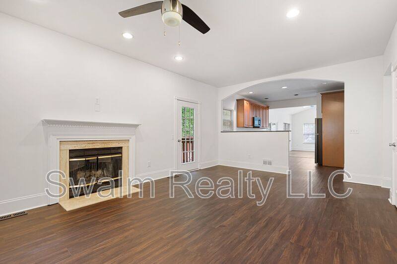 House for rent at 240 Timber Knoll Dr, Bear, DE 19701