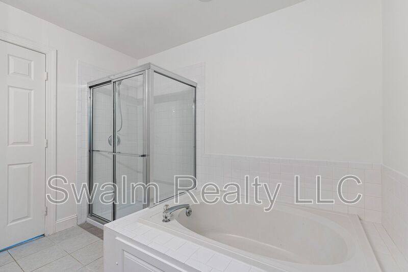 House for rent at 240 Timber Knoll Dr, Bear, DE 19701