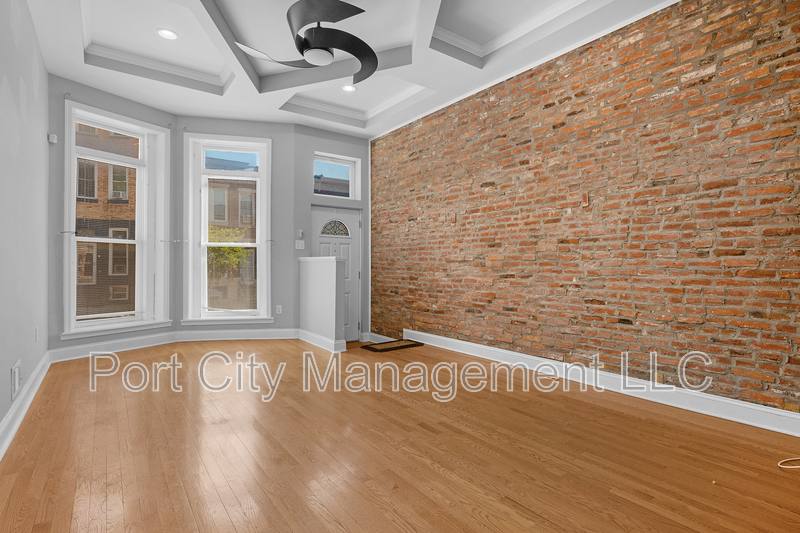 Townhouse for rent at 2534 McCulloh St #1, Baltimore, MD 21217