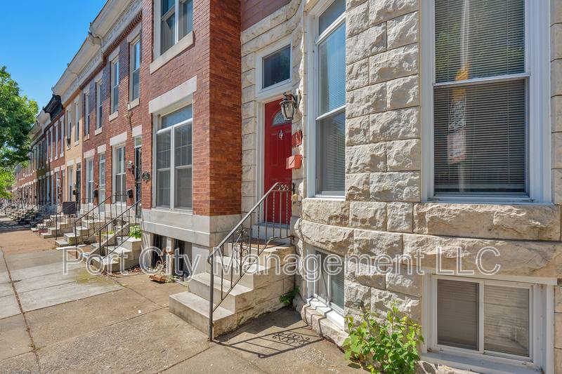 Townhouse for rent at 2534 McCulloh St #1, Baltimore, MD 21217