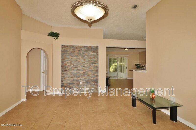 House for rent at 11034 Englenook Dr, Jacksonville, FL 32246