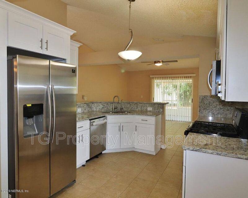 House for rent at 11034 Englenook Dr, Jacksonville, FL 32246