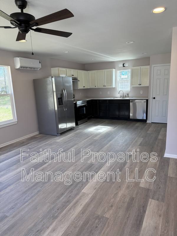House for rent at 13142 Big Oak Bay Rd, Tyler, TX 75707