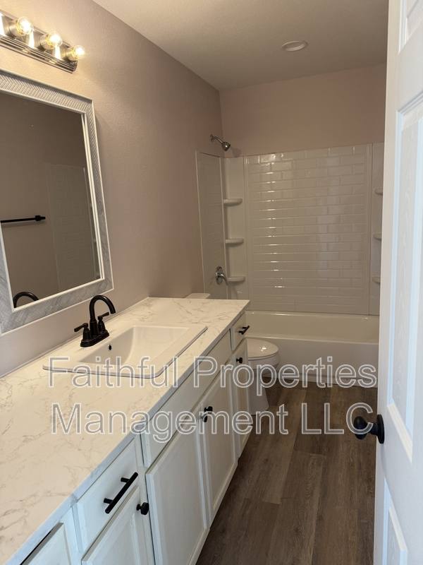 House for rent at 13142 Big Oak Bay Rd, Tyler, TX 75707