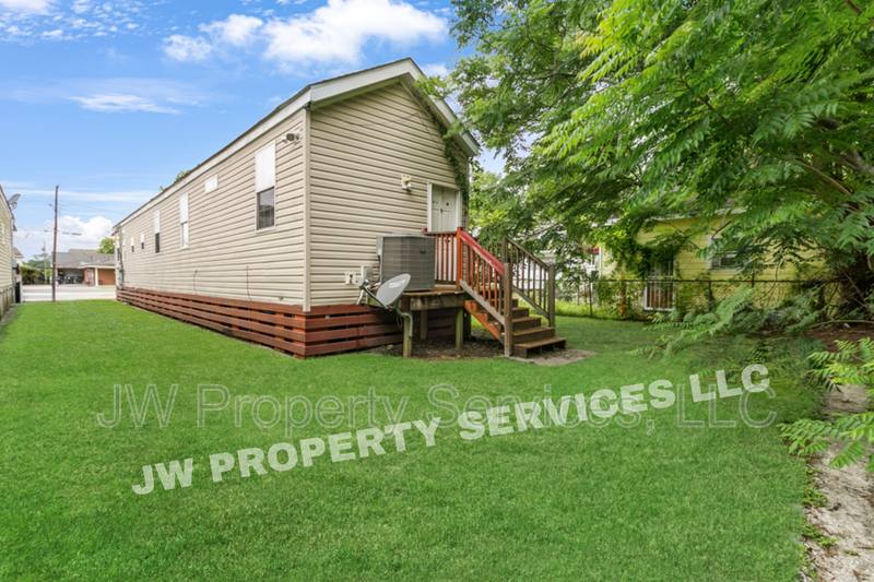 House for rent at 1414 A Sumner St, New Orleans, LA 70114