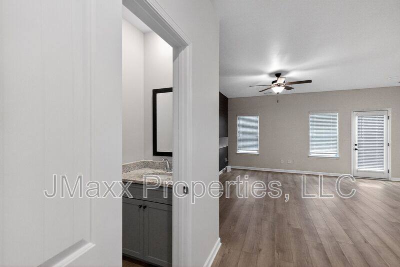 Townhouse for rent at 7151 Chara Lane, Atlanta, GA 30331