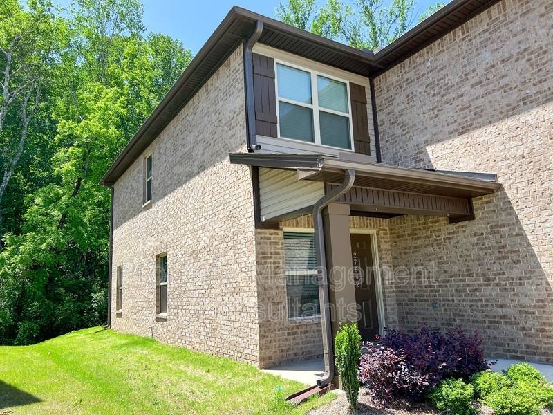 House for rent at 27982 Chalmers Circle, Harvest, AL 35749