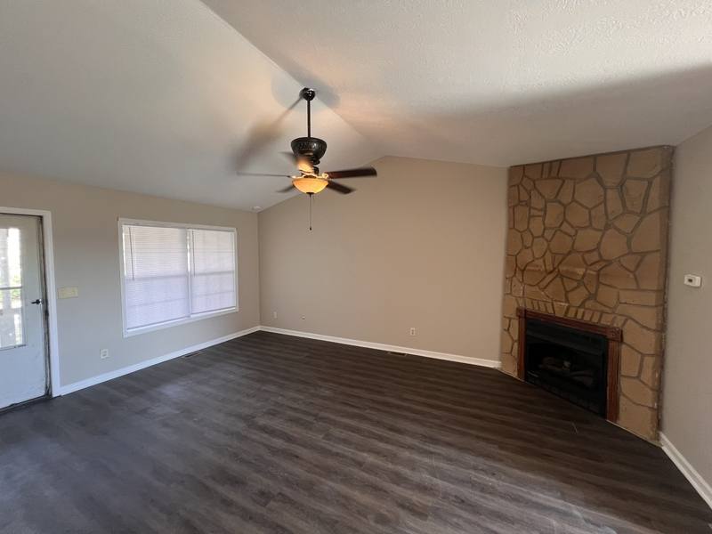 Apartment for rent at 200 Stone Henge Lane, Jacksboro, TN 37757