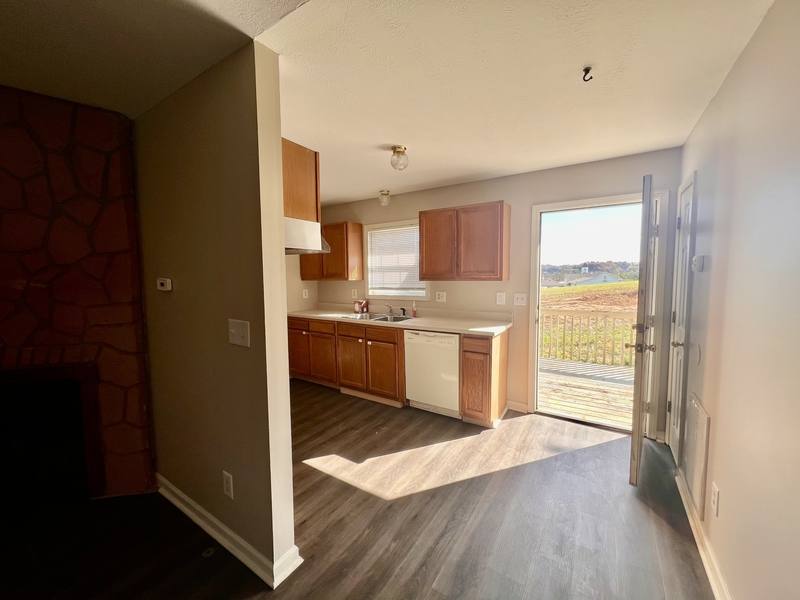 Apartment for rent at 200 Stone Henge Lane, Jacksboro, TN 37757