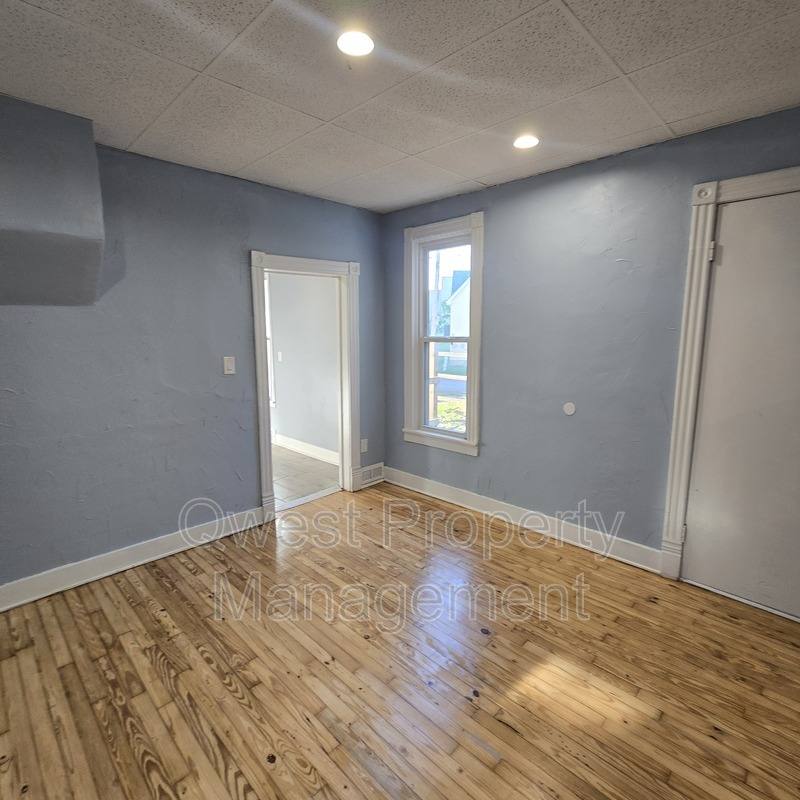 Apartment for rent at 747 1st St NW #1, Grand Rapids, MI 49504
