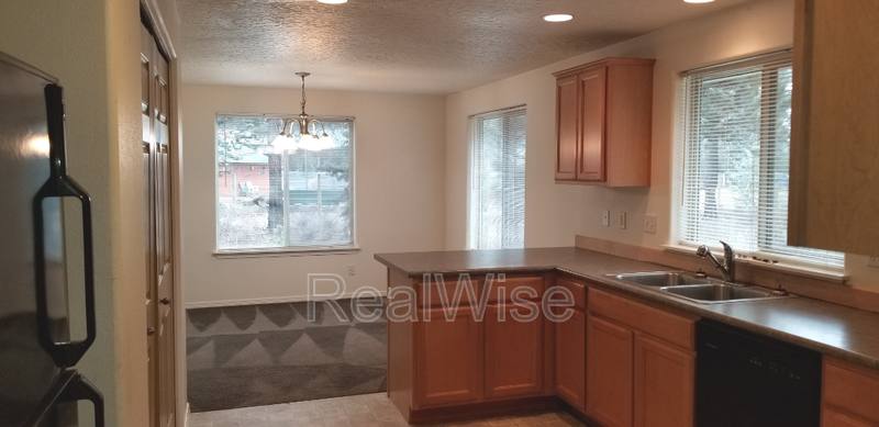 House for rent at 16139 Park Dr, La Pine, OR 97739