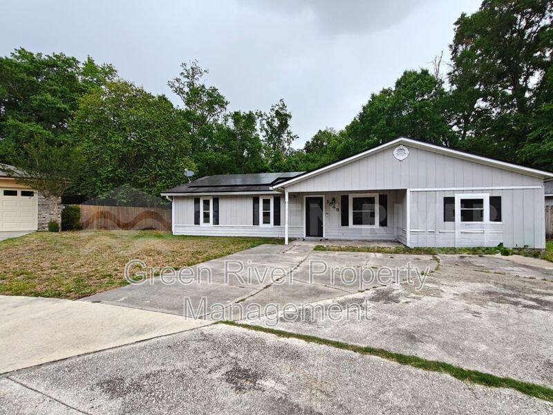 House for rent at 1549 Sonoma Court, Jacksonville, FL 32221