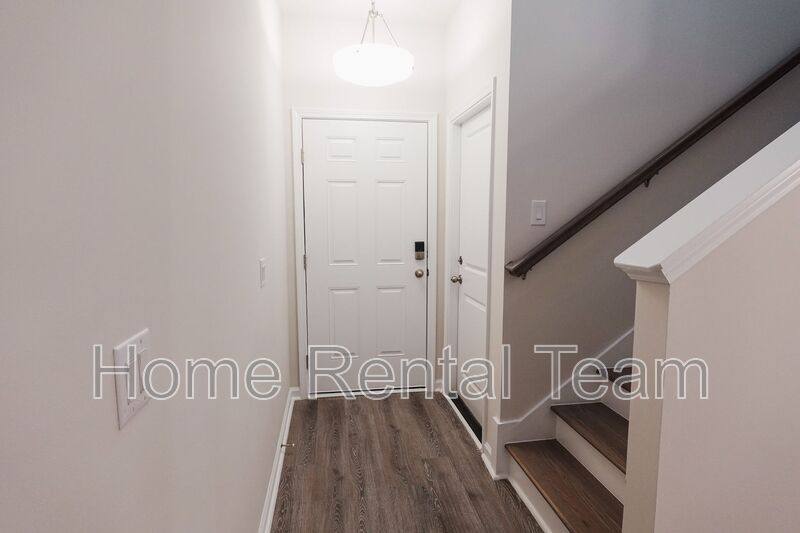 Townhouse for rent at 153 Lower Creek Dr, Richmond Hill, GA 31324