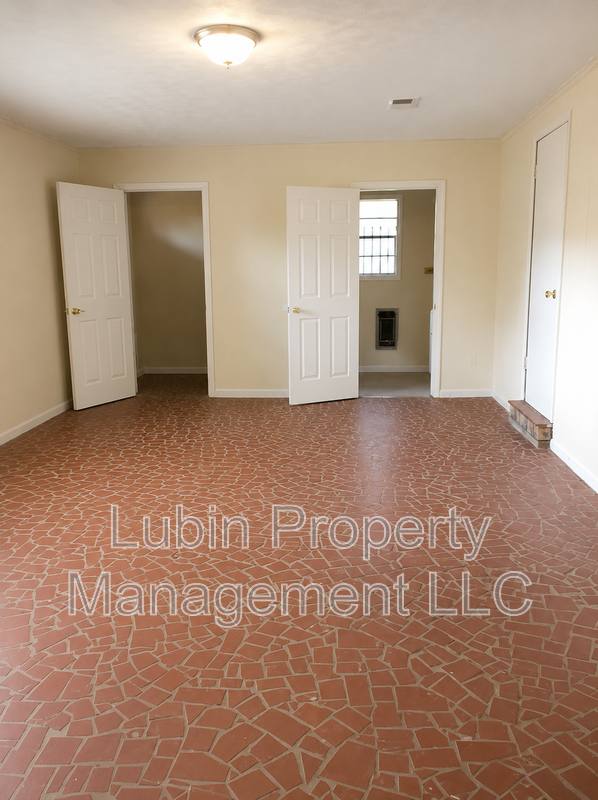 House for rent at 3266 Rochester Rd, Memphis, TN 38109