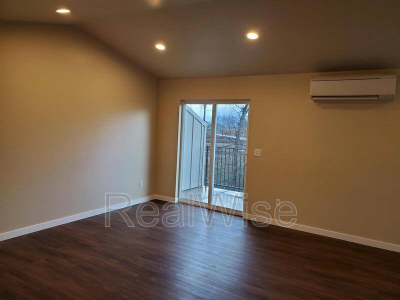 Apartment for rent at 228 Cheryl Lane #11, Phoenix, OR 97535