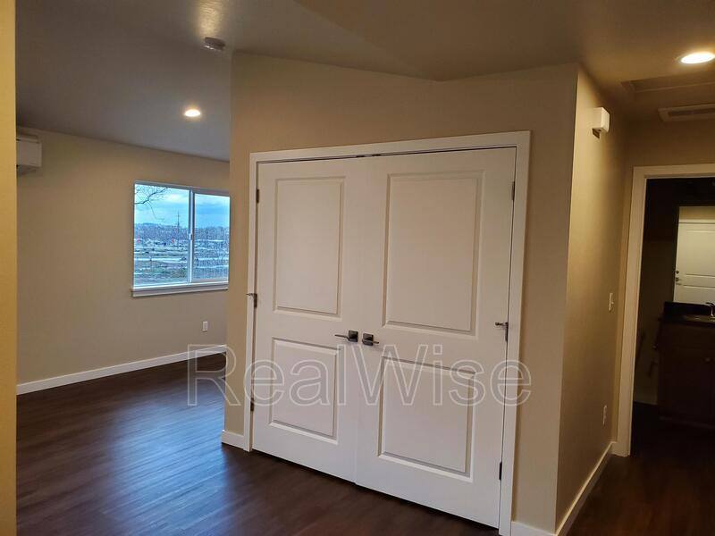 Apartment for rent at 228 Cheryl Lane #11, Phoenix, OR 97535