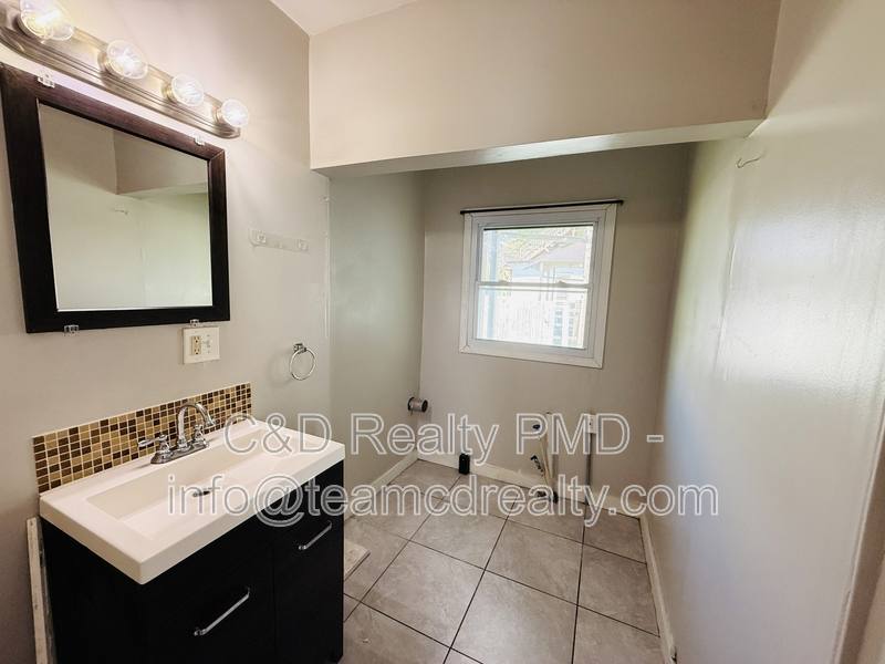 Apartment for rent at 3838 Marvin Ave #DOWN, Cleveland, OH 44109