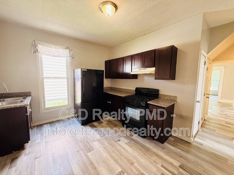 Apartment for rent at 3838 Marvin Ave #DOWN, Cleveland, OH 44109