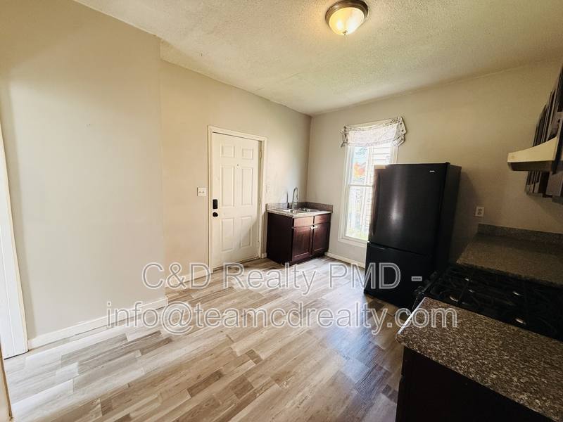 Apartment for rent at 3838 Marvin Ave #DOWN, Cleveland, OH 44109