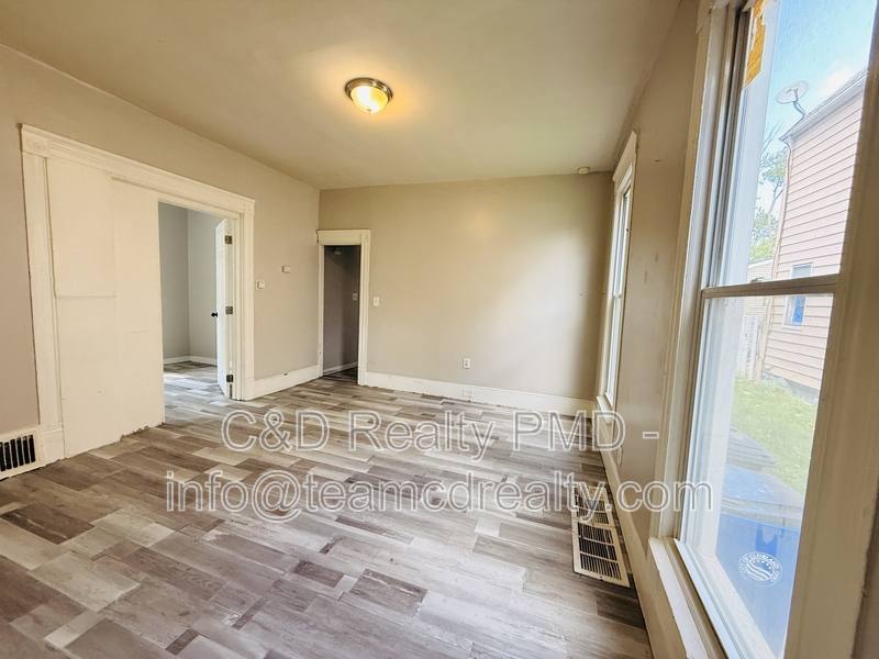 Apartment for rent at 3838 Marvin Ave #DOWN, Cleveland, OH 44109