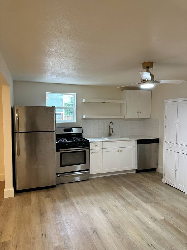 Apartment for rent at 410 Randall St #9, Pasadena, TX 77506