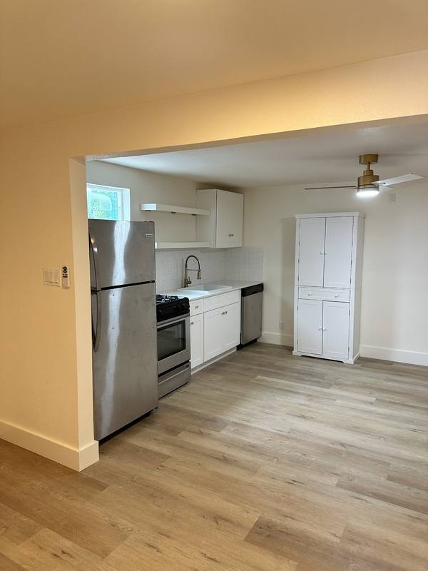 Apartment for rent at 410 Randall St #9, Pasadena, TX 77506