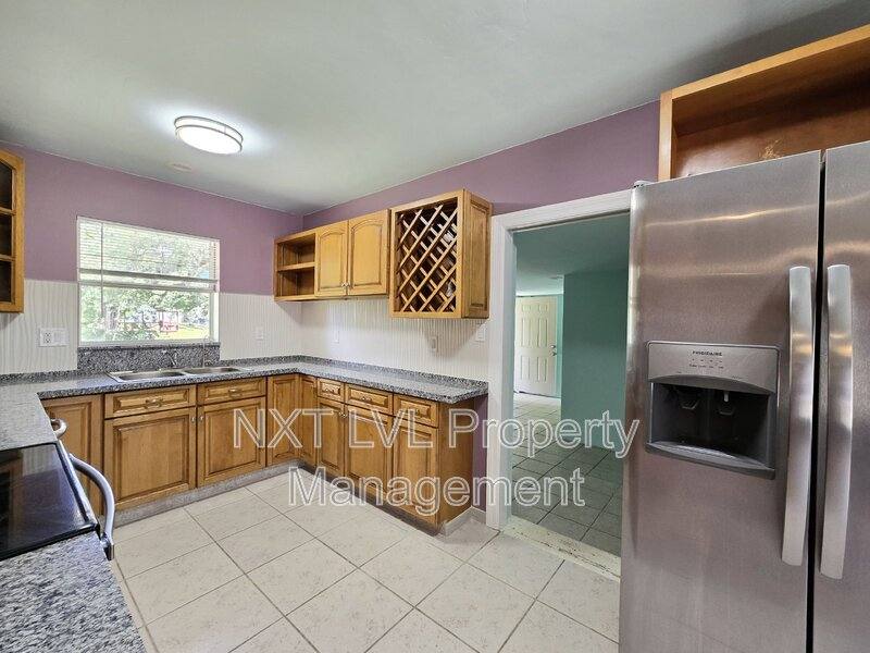 Apartment for rent at 69 E Mariana Ave #B, North Fort Myers, FL 33917