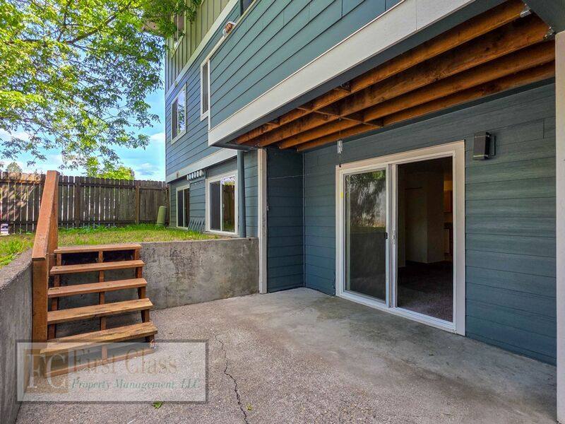Apartment for rent at 17140 SW Heritage Court #135, Beaverton, OR 97006
