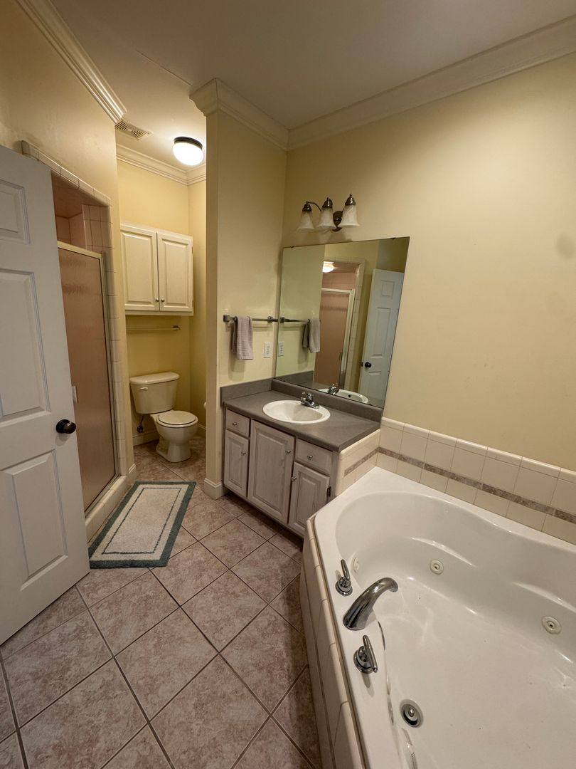 Apartment for rent at 1720 Leighton Ave, Anniston, AL 36207