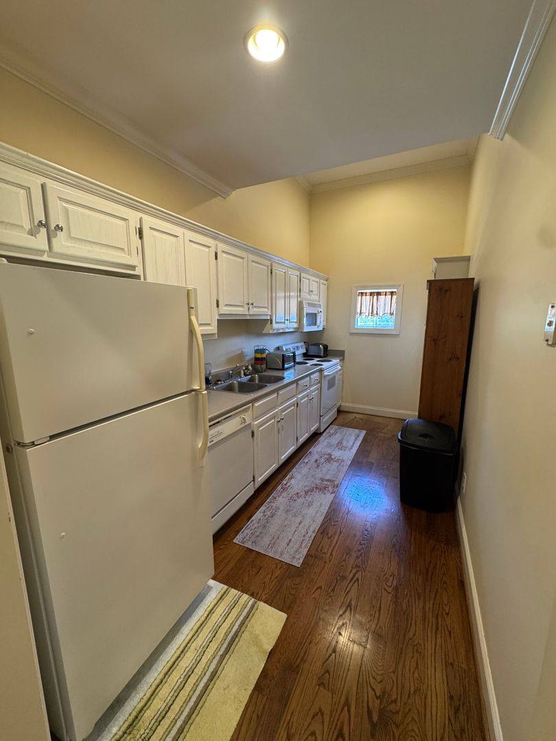 Apartment for rent at 1720 Leighton Ave, Anniston, AL 36207