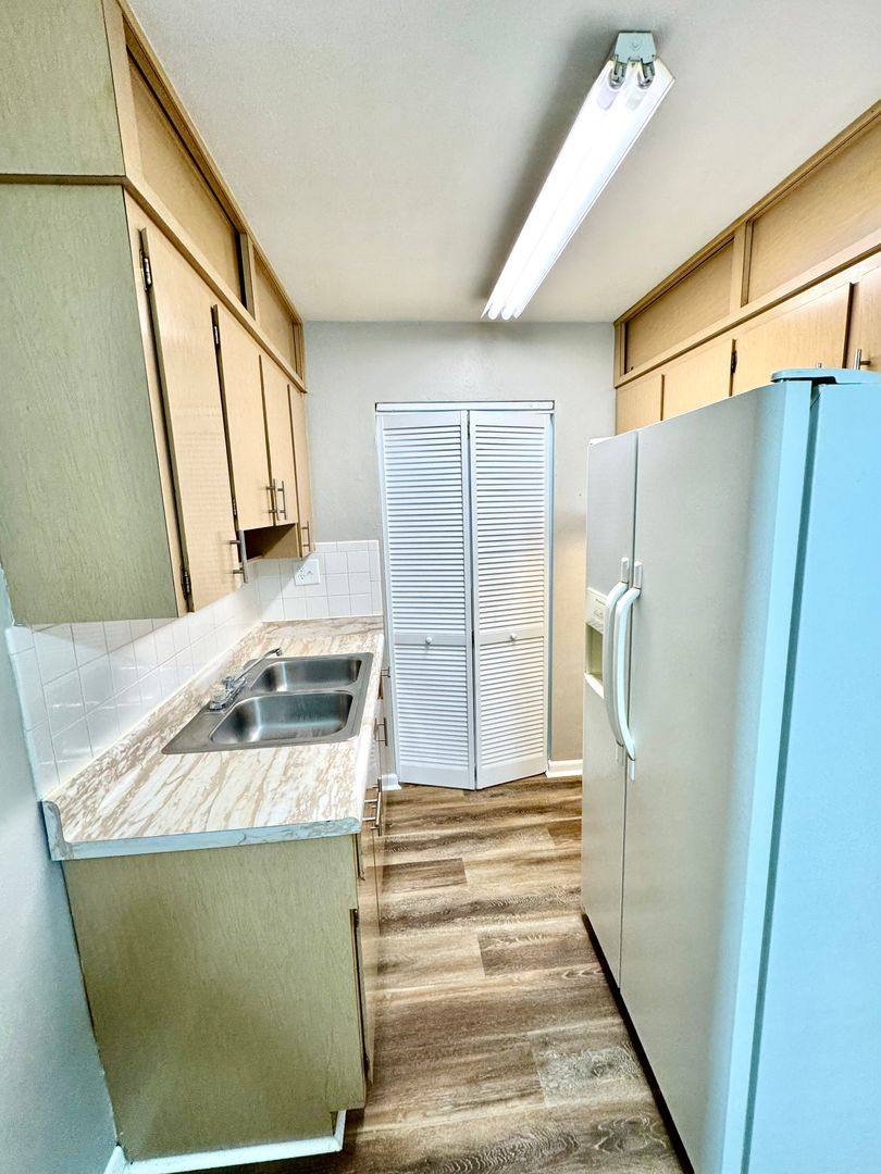 Apartment for rent at 1274 Highland Ave, Dayton, OH 45410