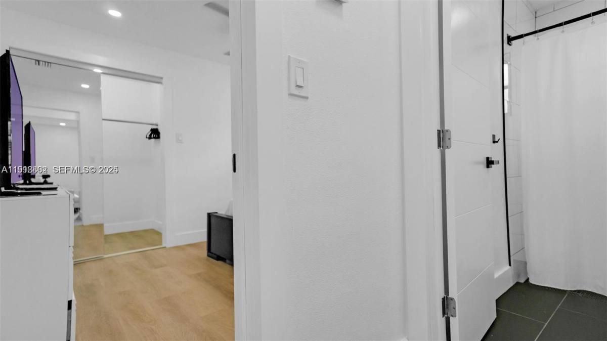 House for rent at 32 SW 9th St, Hallandale, FL 33009