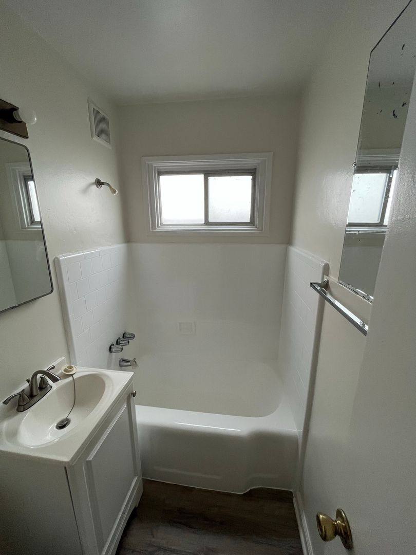 Apartment for rent at 1609-1611 Chalcedony St, San Diego, CA 92109
