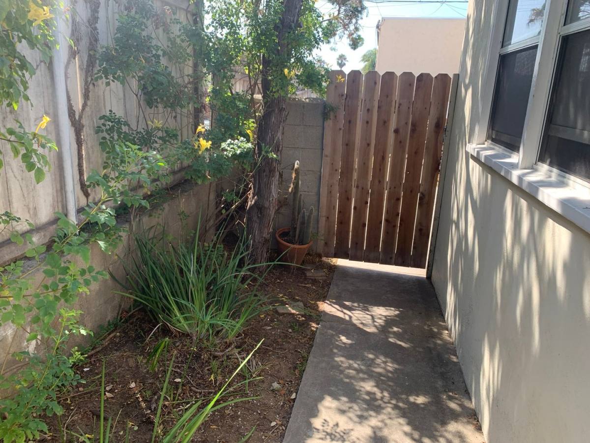 Apartment for rent at 1609-1611 Chalcedony St, San Diego, CA 92109