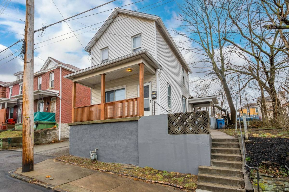 House for rent at 1308 Hays St, Homestead, PA 15120