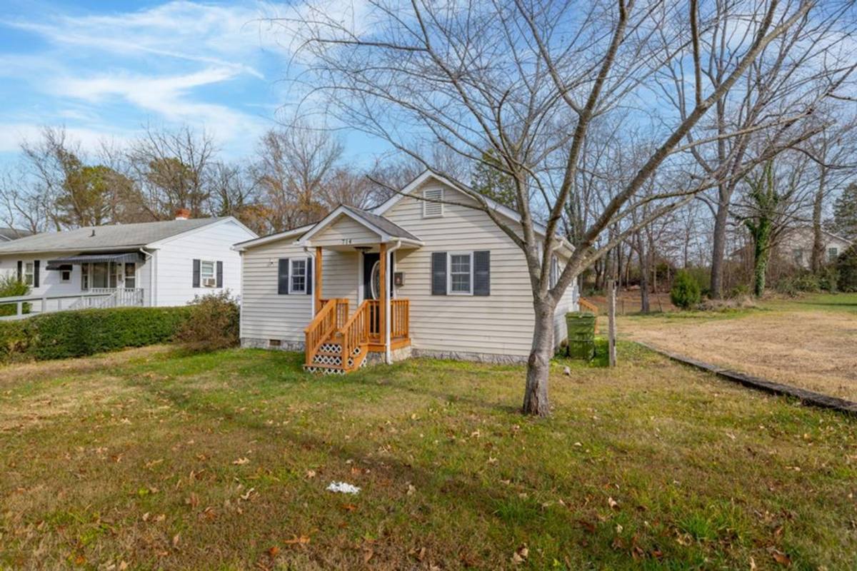 House for rent at 714 Hill St, Farmville, VA 23901